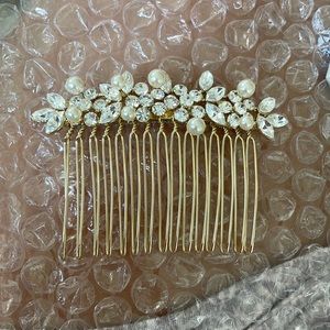 Bridal Hair Comb, Rhinestone and Ivory Pearl, Gold